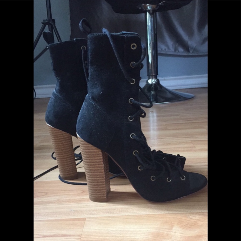 Black Lola shoetique lace up heels size 5.5